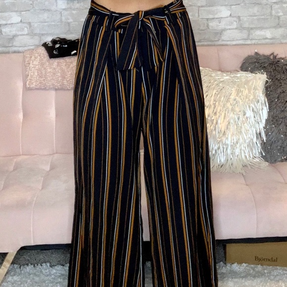 High waisted bell bottom pant - Picture 1 of 1